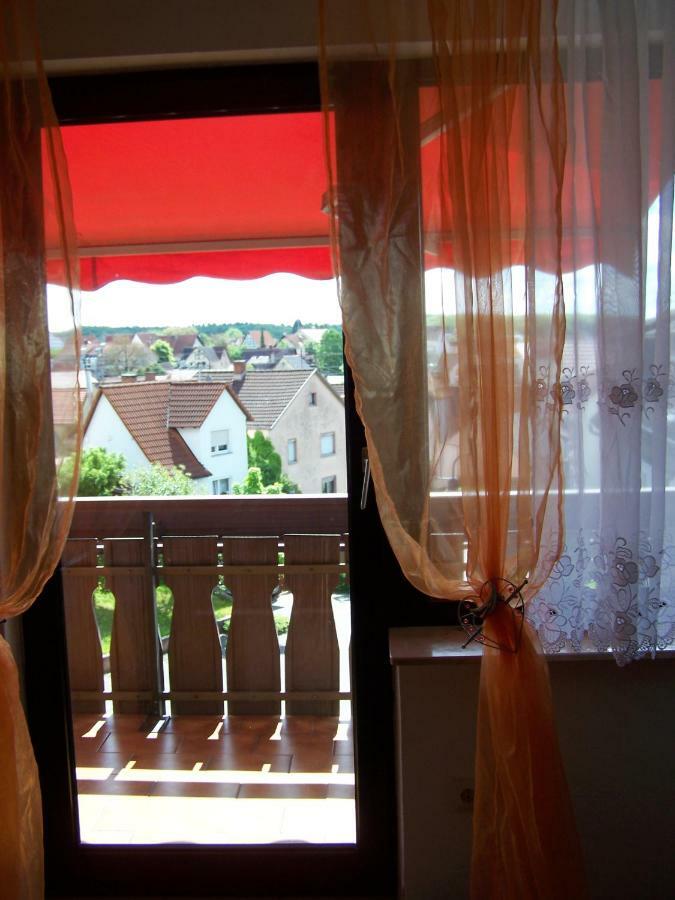 Bea'S Monteurzimmer Seckach Exterior photo